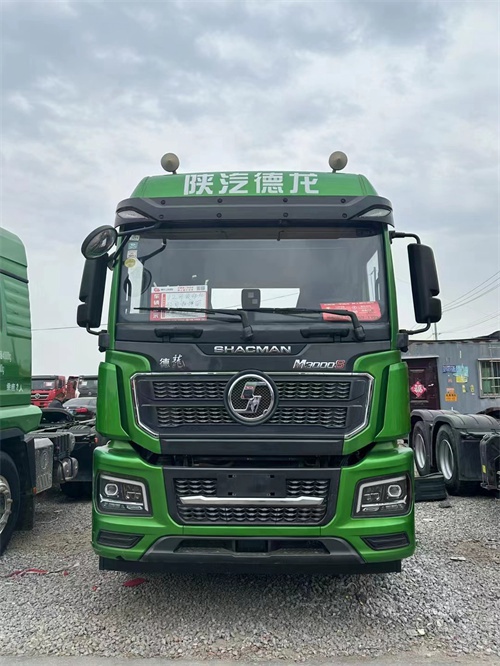 二手双驱轻体牵引车