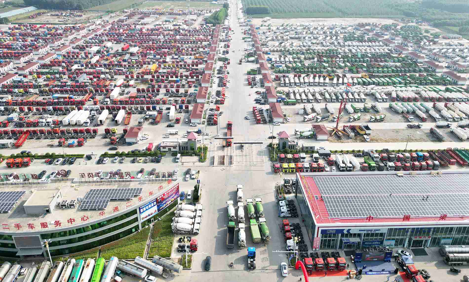 非凡娱乐二手车市场趣事买货车 “送”小轿车