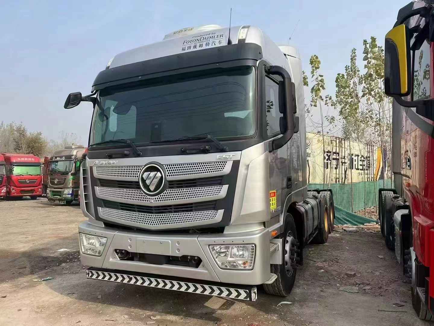 二手欧曼牵引车头