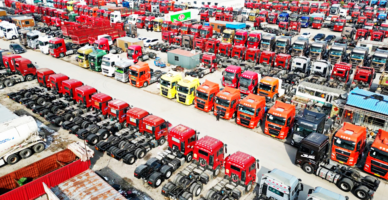 非凡娱乐二手车市场专访|货车司机的轨迹：以路为家的心灵之旅