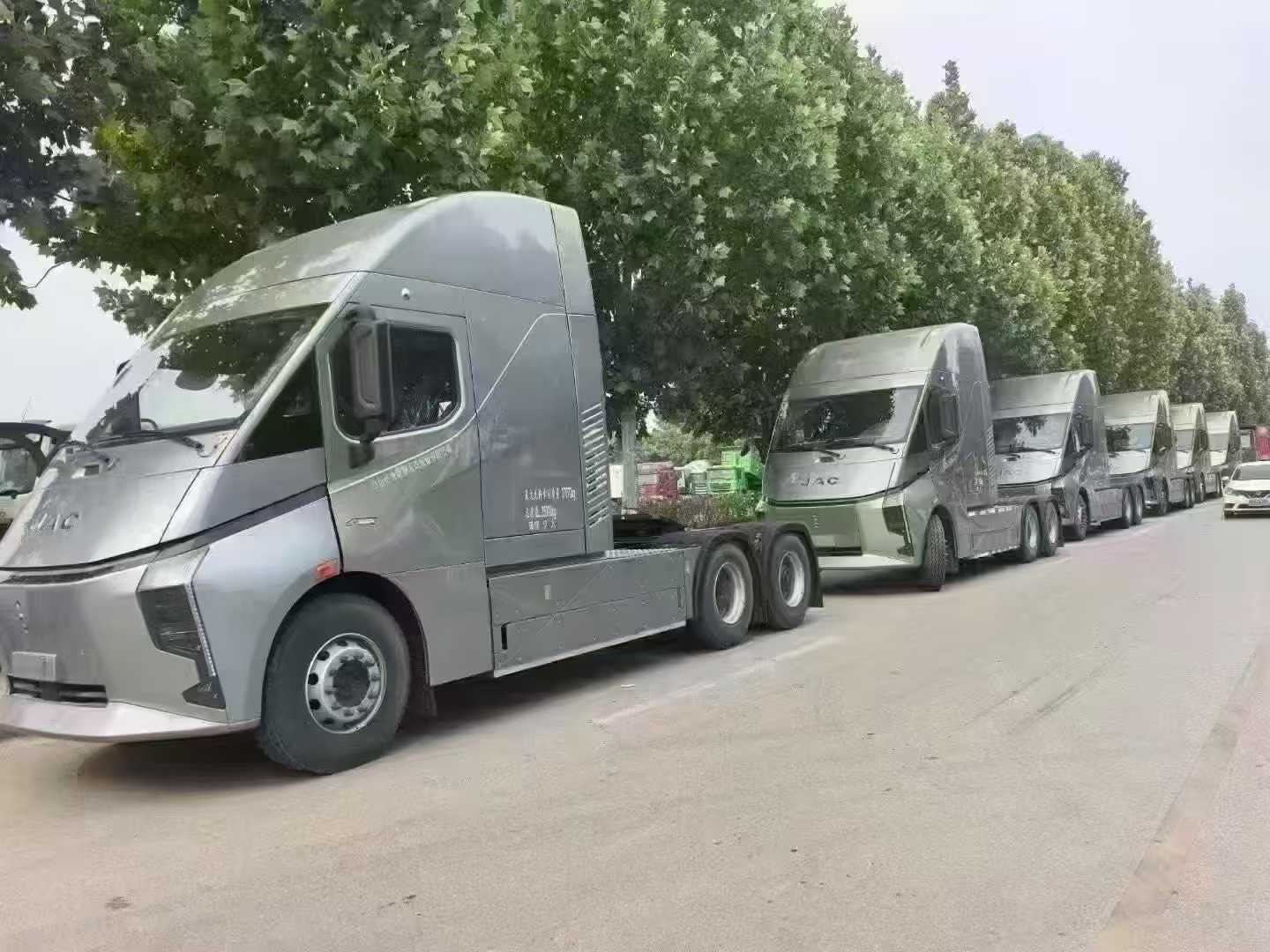 铁骑玫瑰：非凡娱乐的巾帼之约