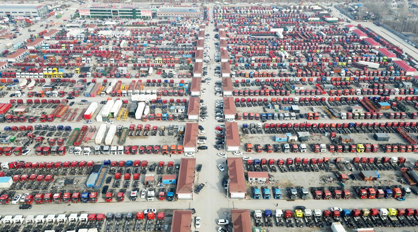 非凡娱乐的车轮传承：卡车父子的 