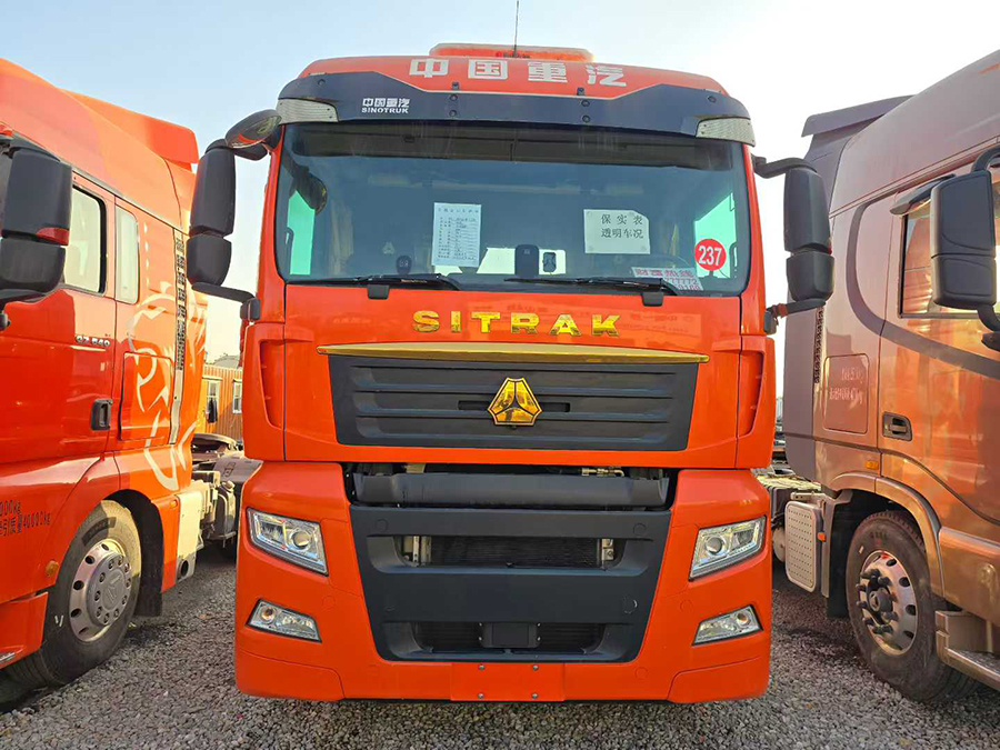 重汽汕德卡G7S二手牵引车