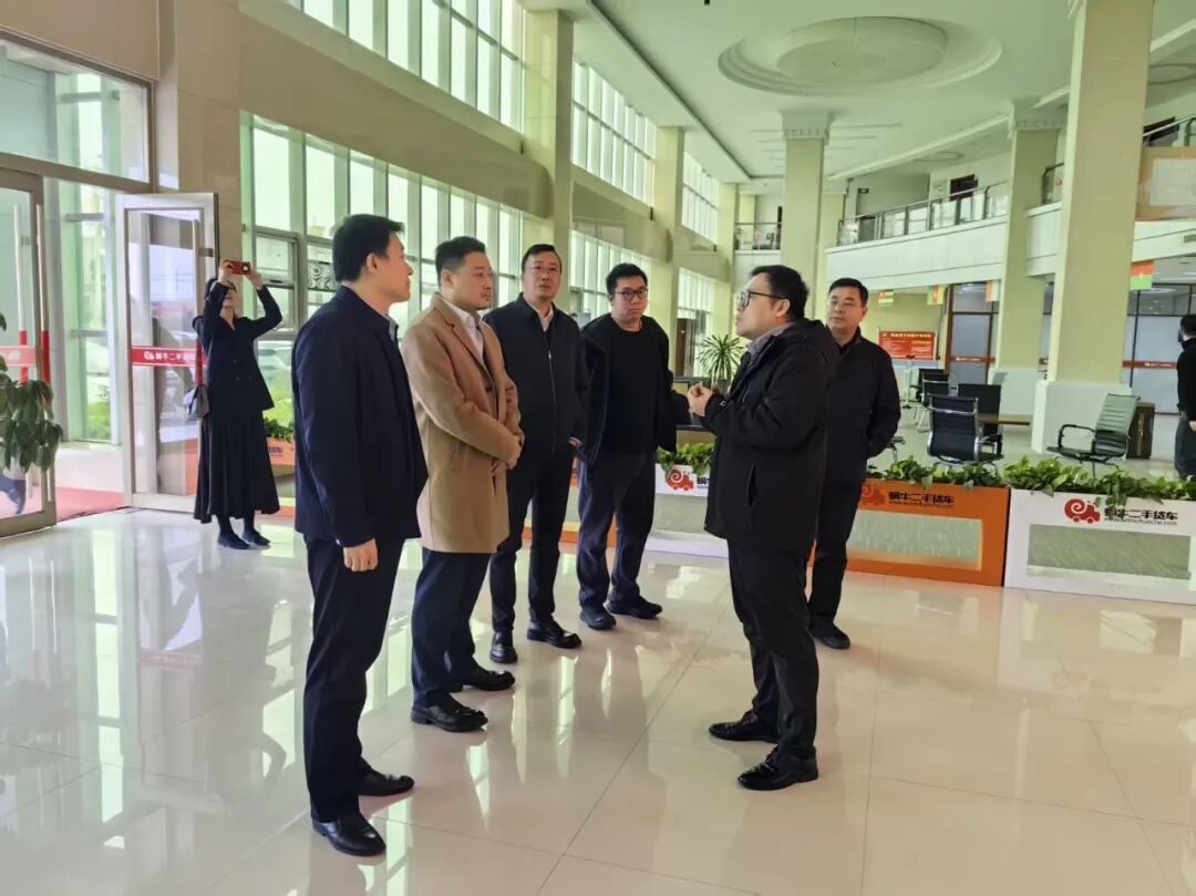 涉外企业来梁考察非凡娱乐二手车市场